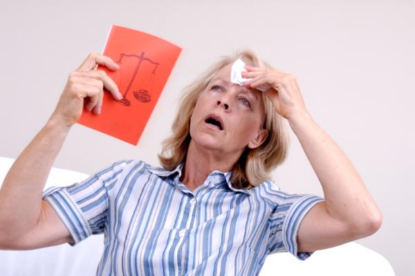 женщине душно