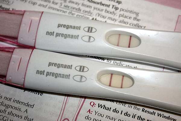 два прибора для выявления беременности