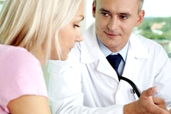 женщина и врач
